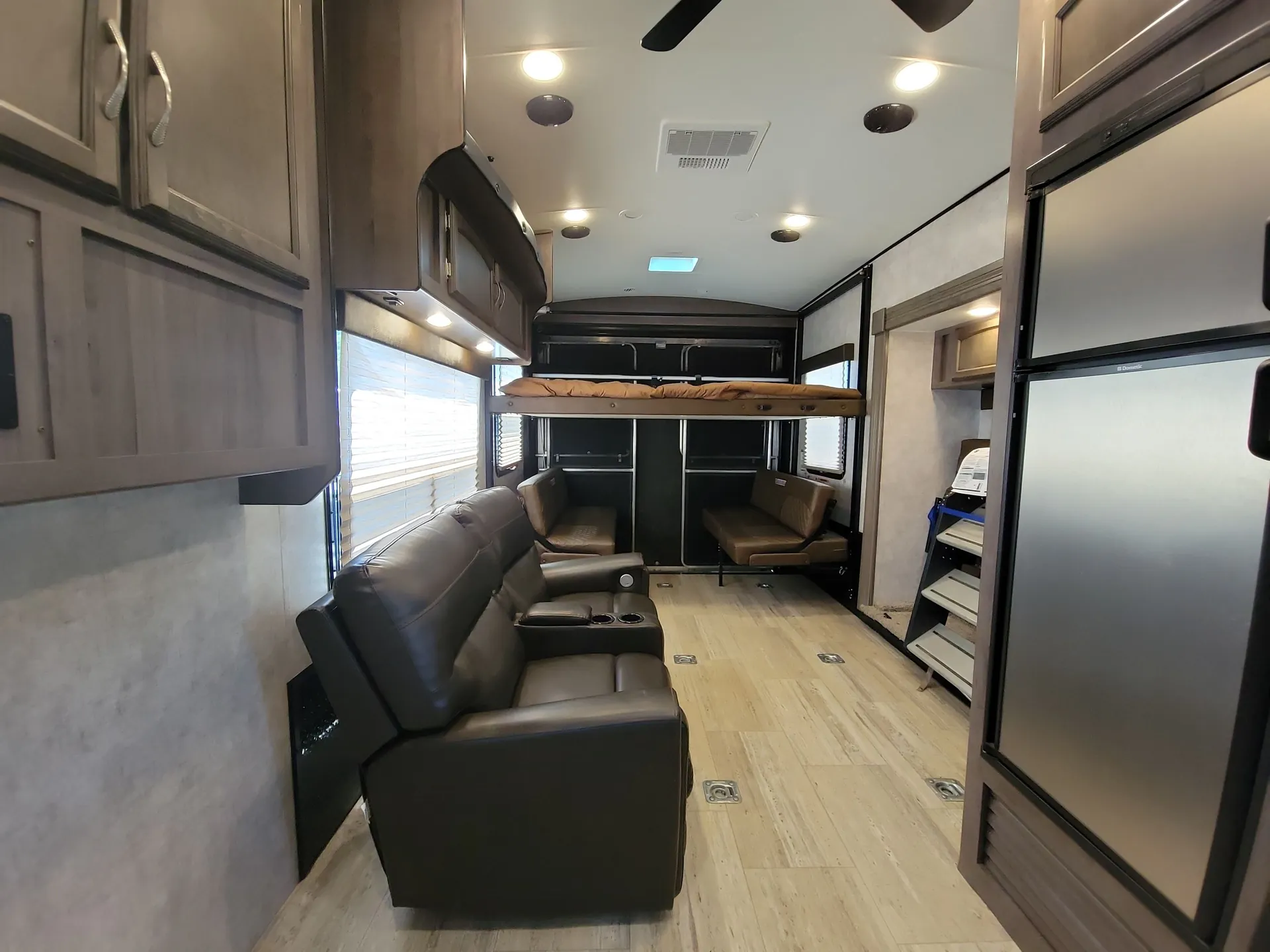 2016 Winnebago Spyder 28SC — living area main
