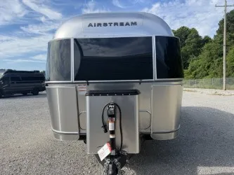 2026 Airstream Trade Wind 23FB - Photo 3