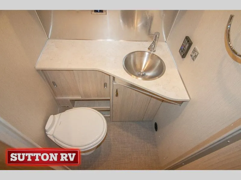 2025 Airstream Globetrotter 25FB - Photo 4