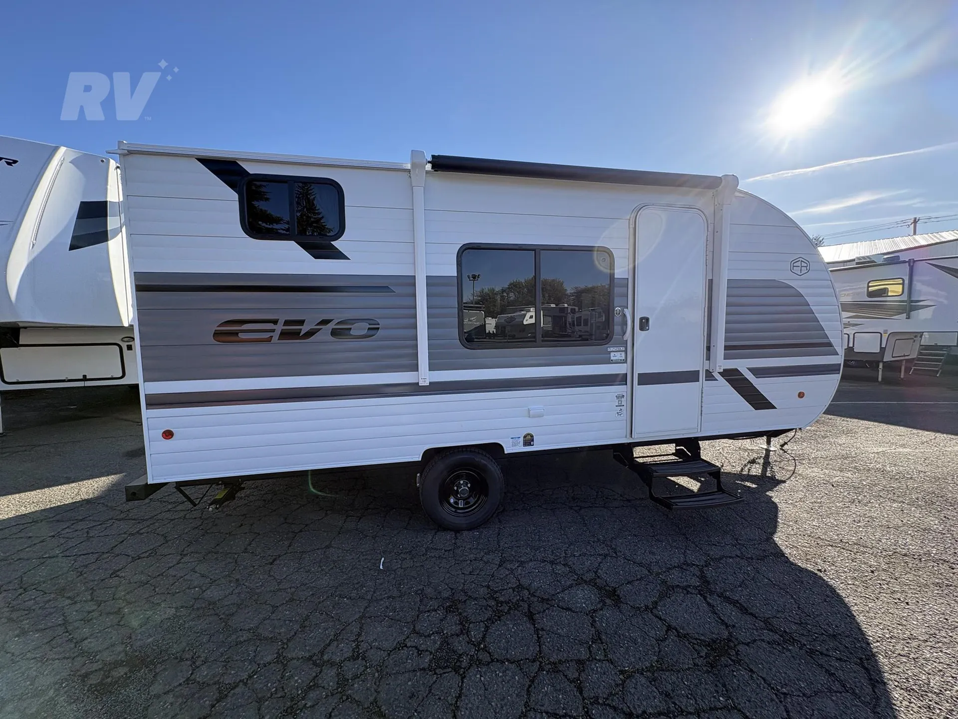 2026 Forest River EVO Select 174DBLE - Photo 3