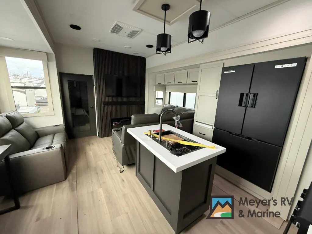 2026 Grand Design Momentum 395M, Photos photo 8
