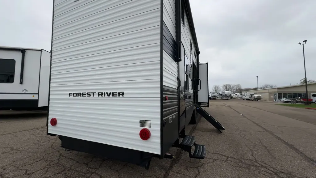 2026 Forest River Cherokee Timberwolf 39DK, Photos photo 2