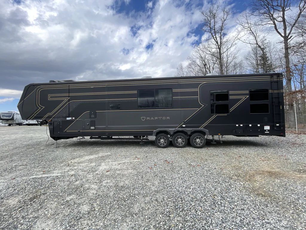 2026 Keystone Raptor 441, Photos photo 2