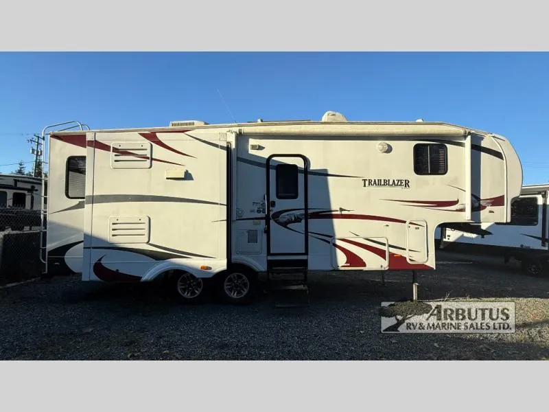 2010 Komfort Trailblazer T253FS - Photo 2