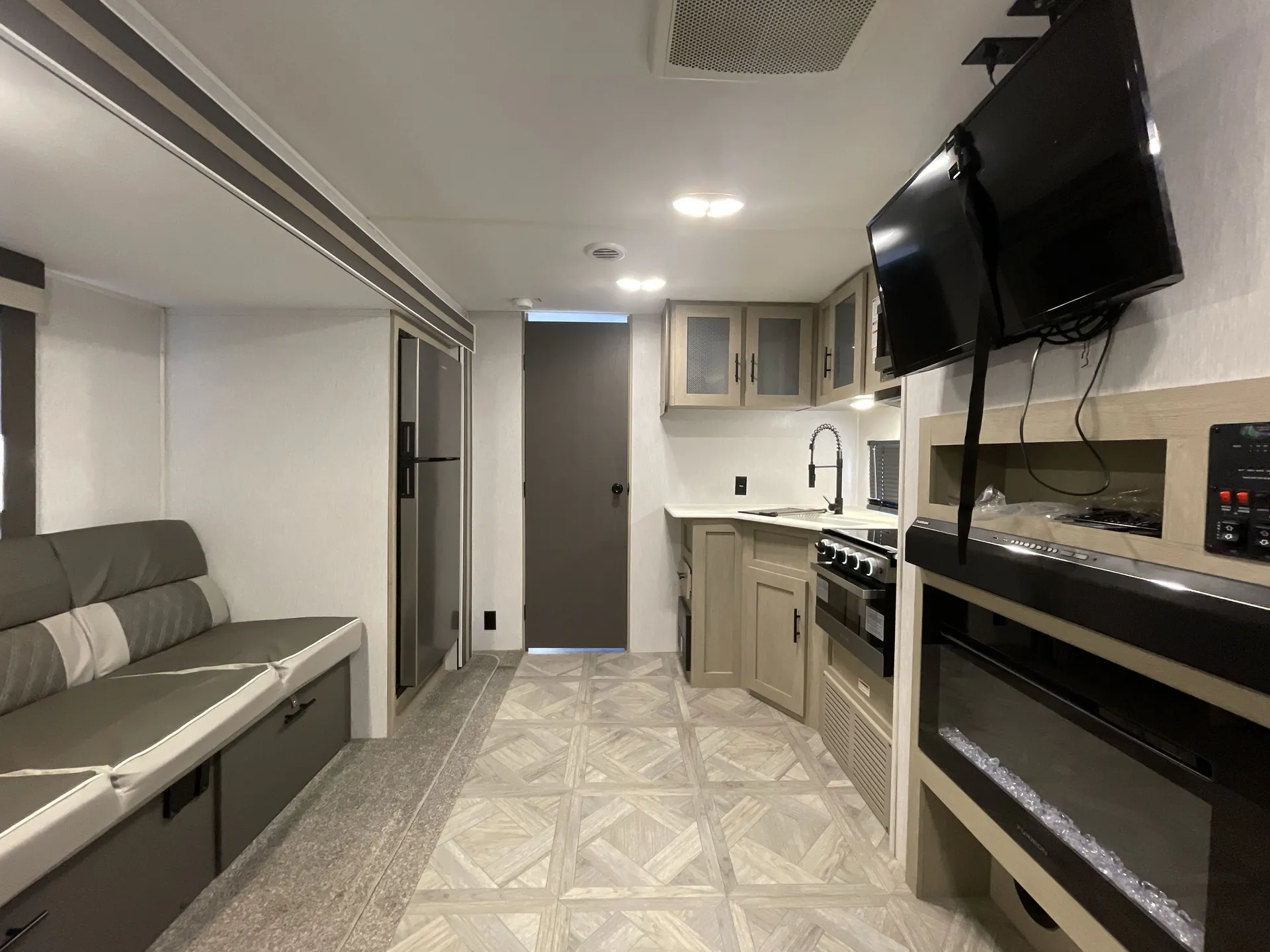 2024 Forest River Salem 22RBS — living area main