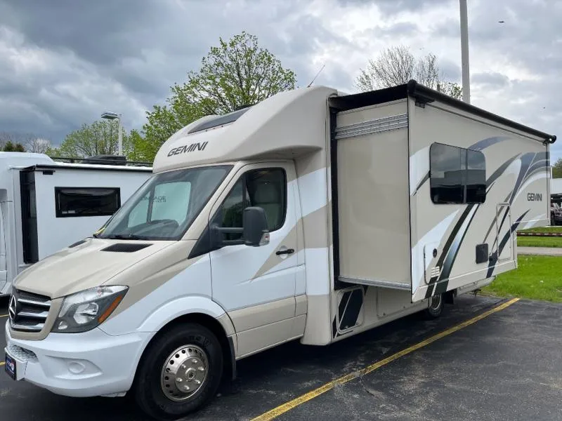 2019 Thor Motor Coach Gemini 24TF - Photo 4