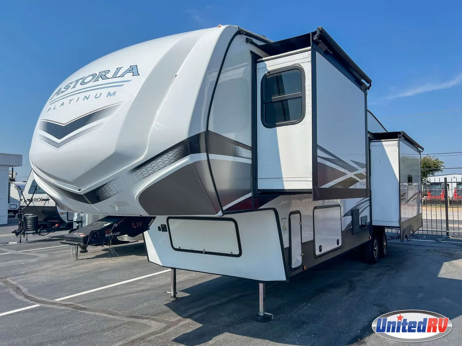 2023 Dutchmen Astoria 3173RLP - Photo 4