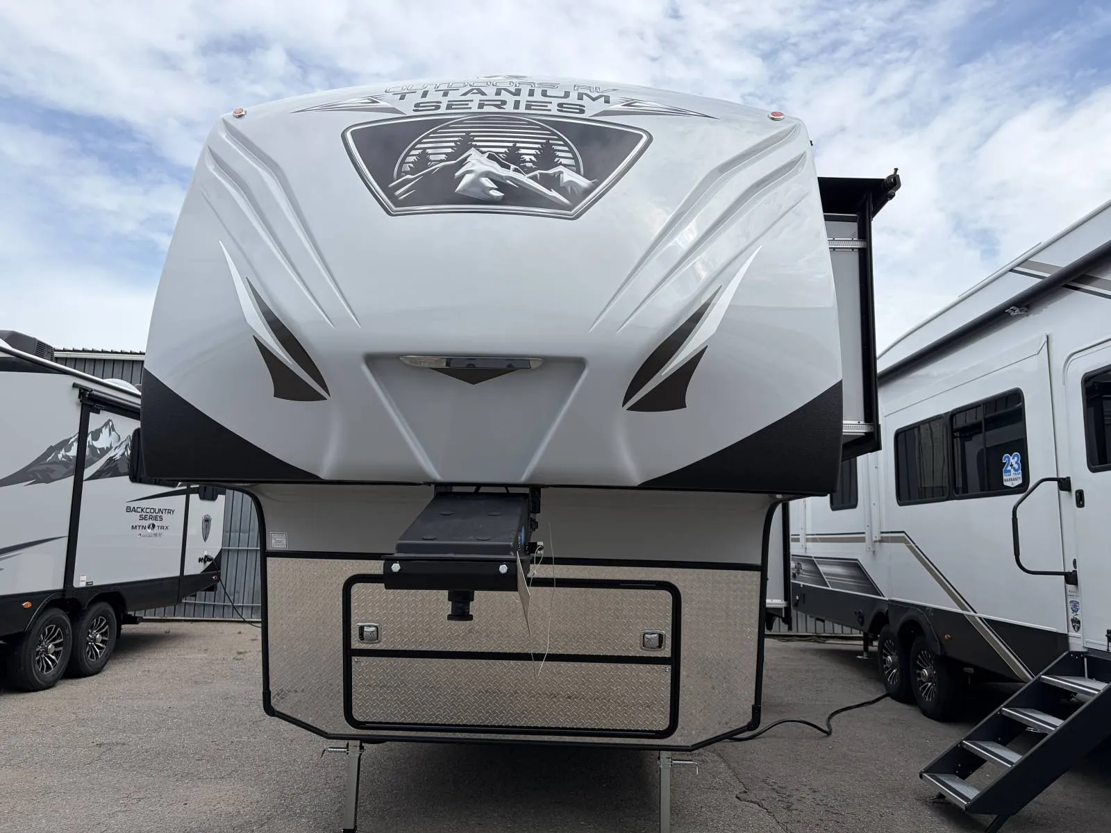 2026 Outdoors Rv GLACIER PEAK F26RDS T - Photo 4