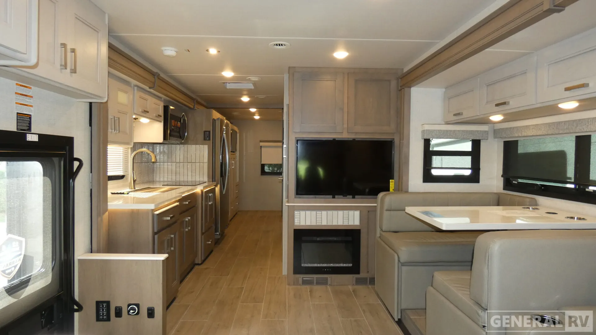 2026 Thor Motor Coach Pasadena SV 38FX - Photo 3