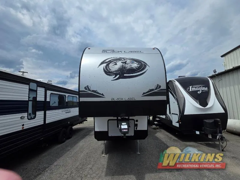 2023 Forest River Cherokee Black Label 235MBBL - Photo 3