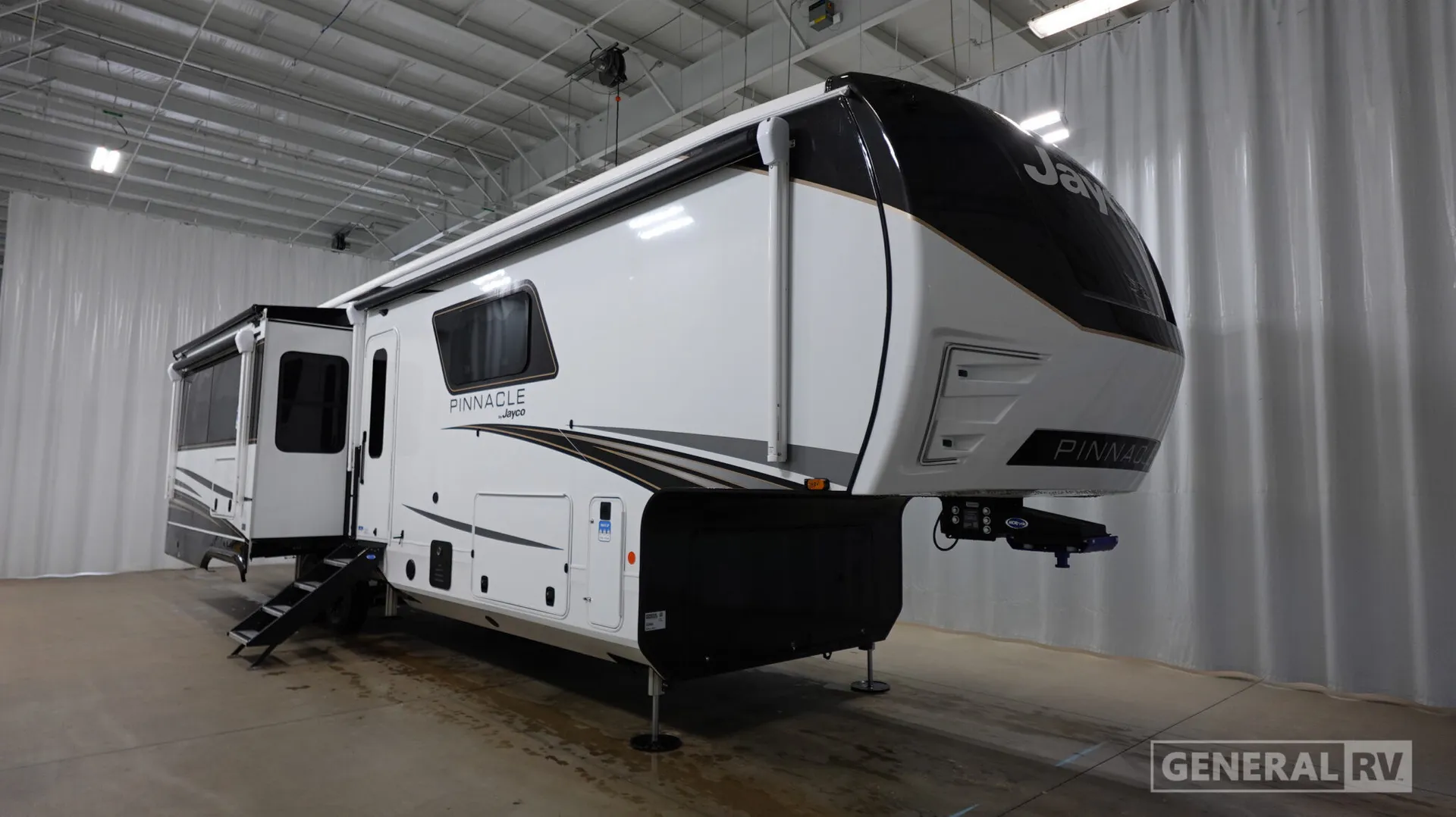 2027 Jayco Pinnacle 36FBTS - Photo 2