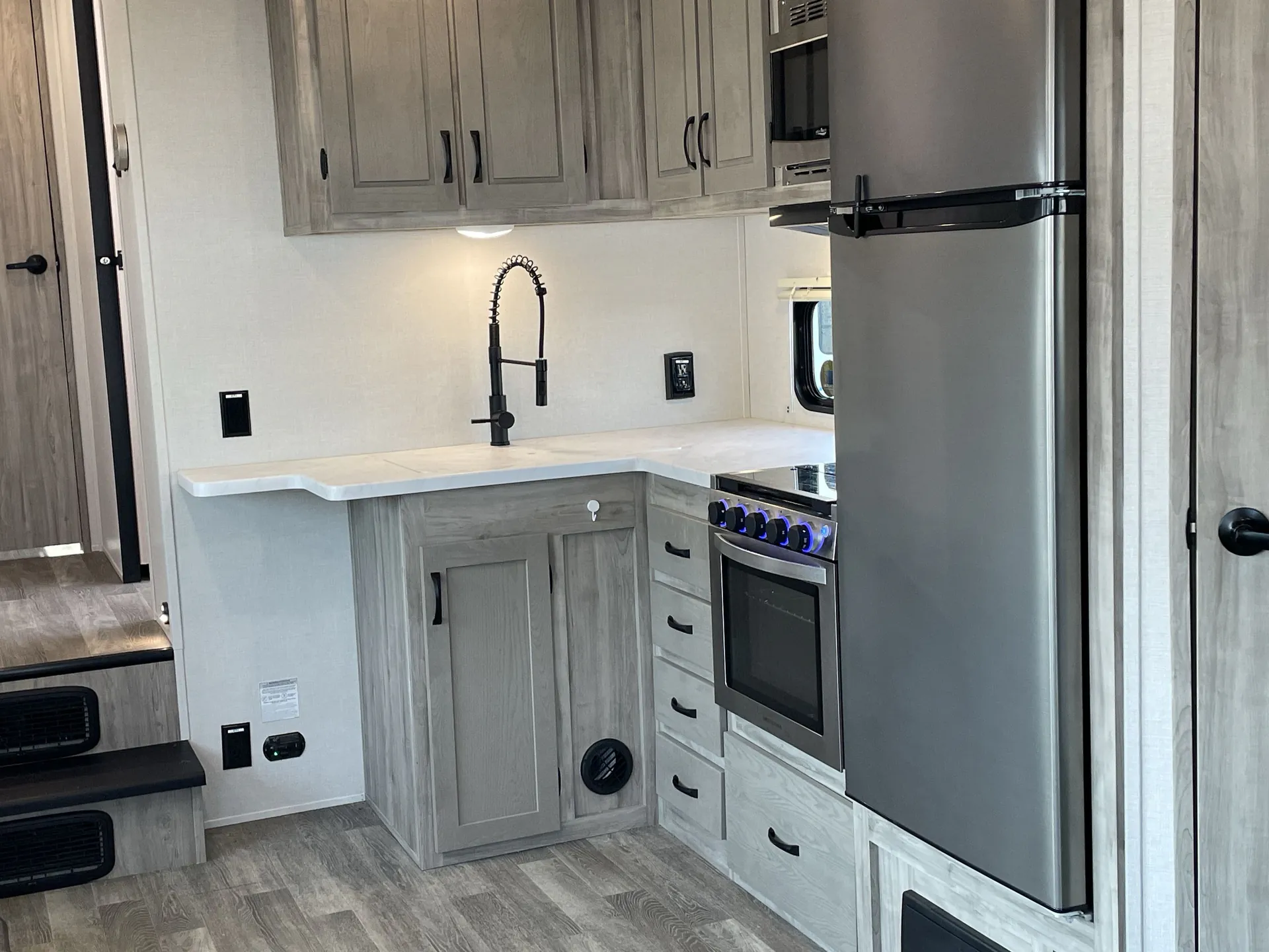 2024 Coachmen Chaparral Lite 25RE — living area main
