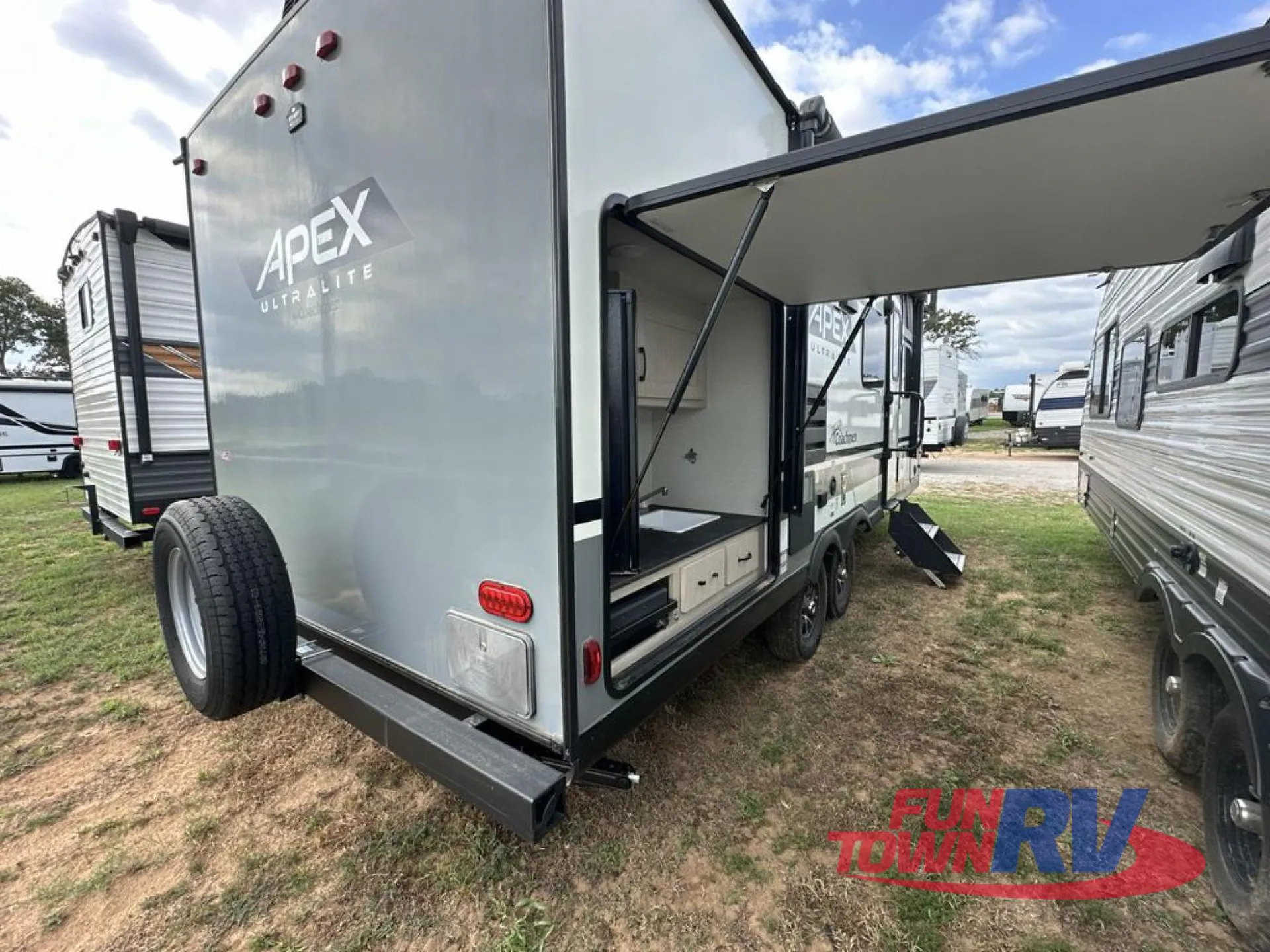 2022 Coachmen Apex Ultra-Lite 215RBK - Photo 3