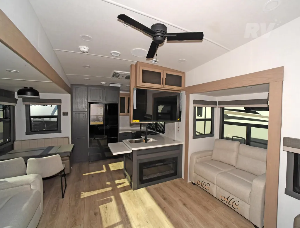 2026 Forest River Rockwood Signature 371RK, Photos photo 10