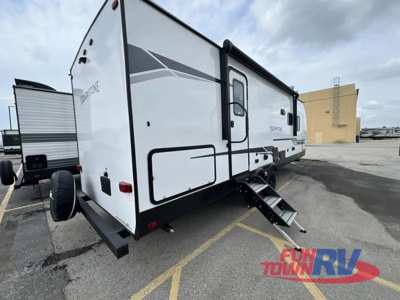 2025 Gulf Stream Yellowstone Ranch Edition 26RBS - Photo 4