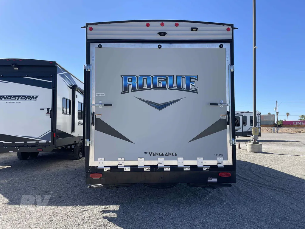 2021 Forest River Vengeance Rogue 26V, Photos photo 6