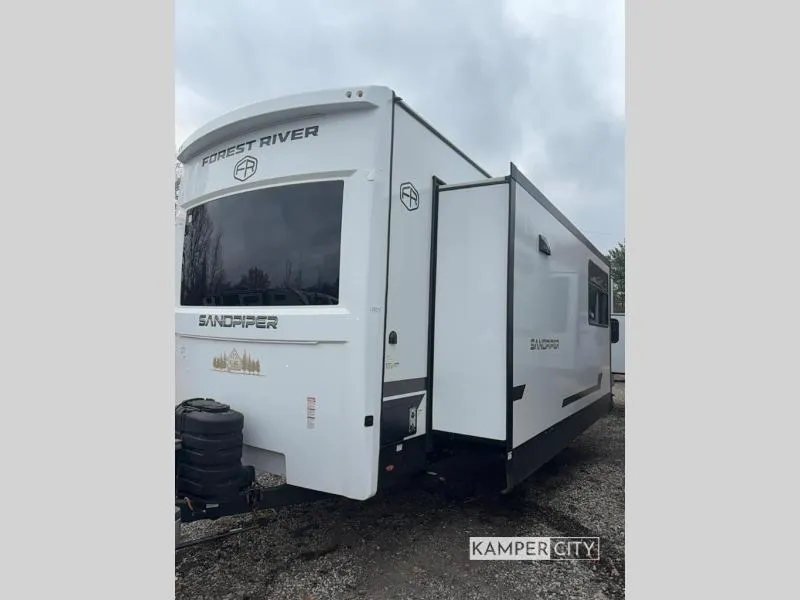 2026 Forest River Sandpiper Destination Trailers 422FKL - Photo 2