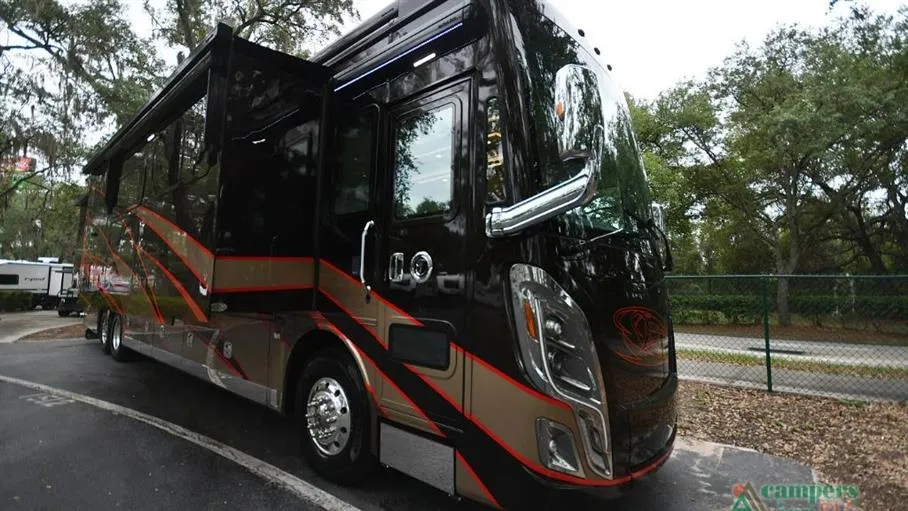 2020 Tiffin Zephyr 45 PZ - Photo 2