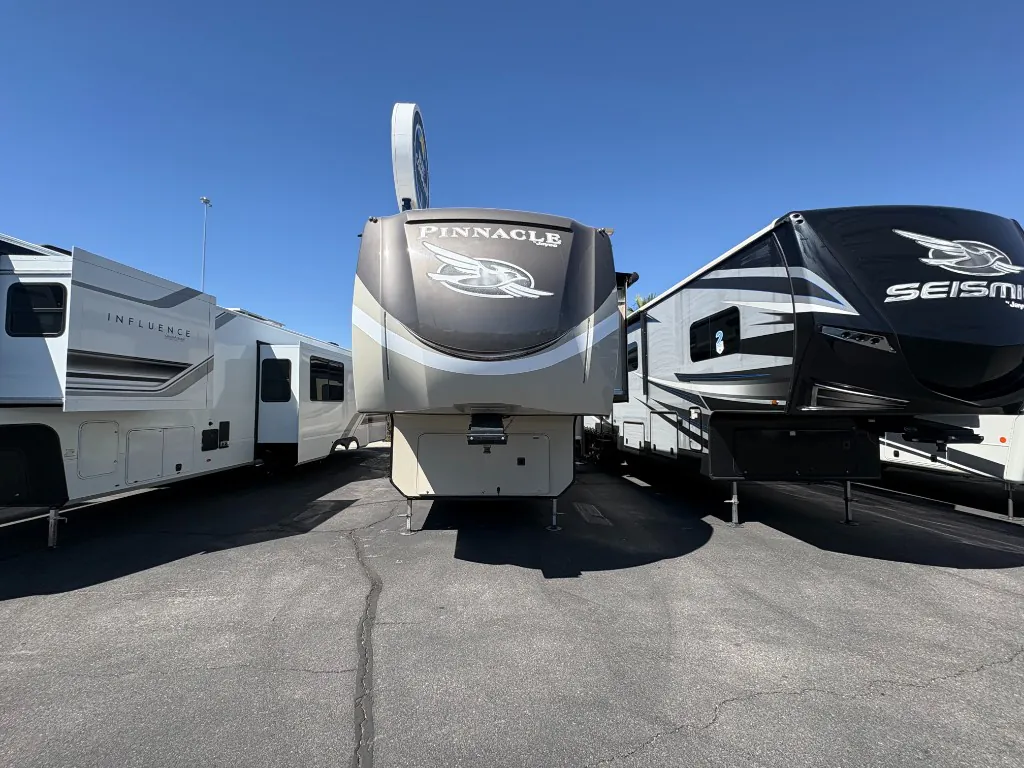 2019 Jayco Pinnacle 37MDQS - Photo 3
