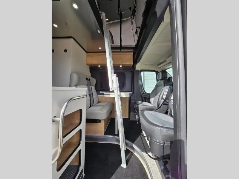 2026 Airstream Rangeline New    RGTPT - Photo 3