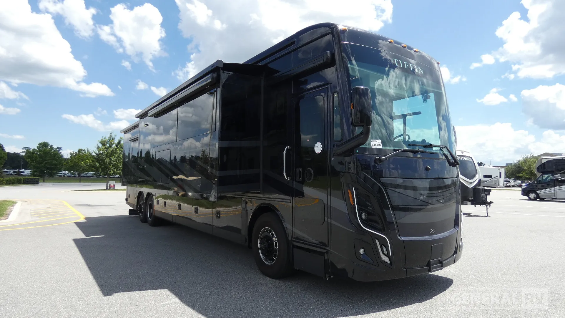 2026 Tiffin Zephyr 45 PZ - Photo 2