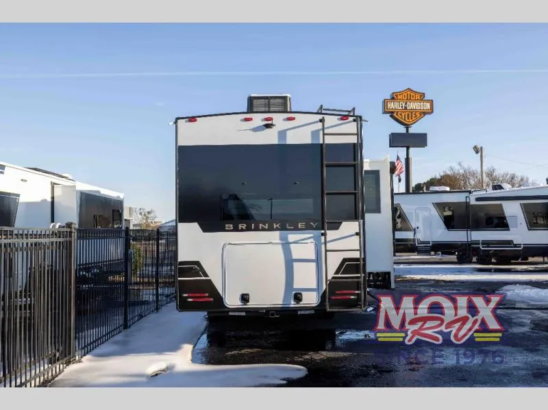2026 Brinkley Model Z 3110 - Photo 4