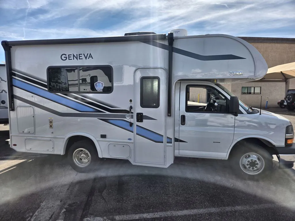 2026 Thor Motor Coach Geneva 19VX - Photo 4