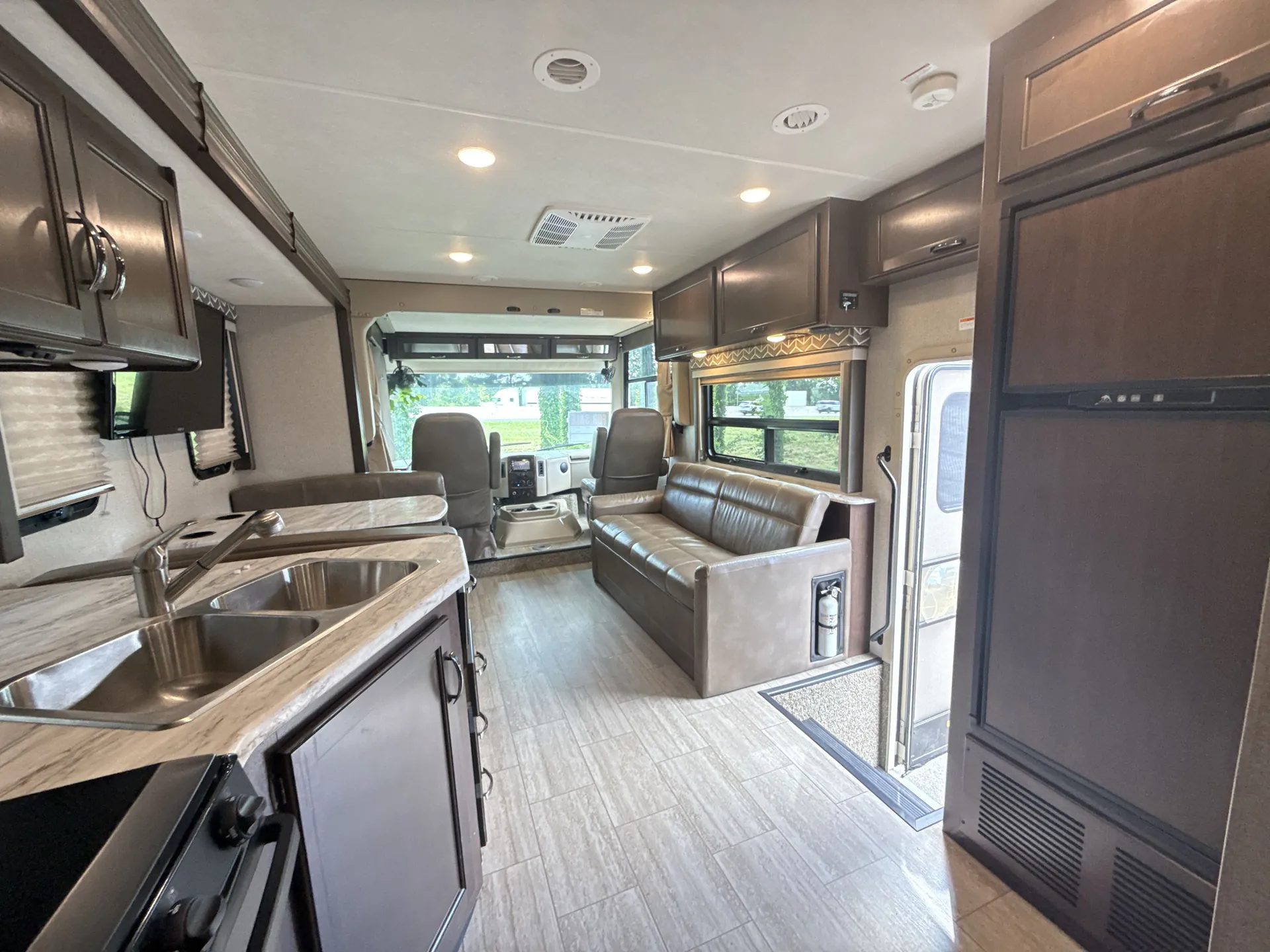 2020 Thor Motor Coach Freedom Traveler A32 - Photo 3