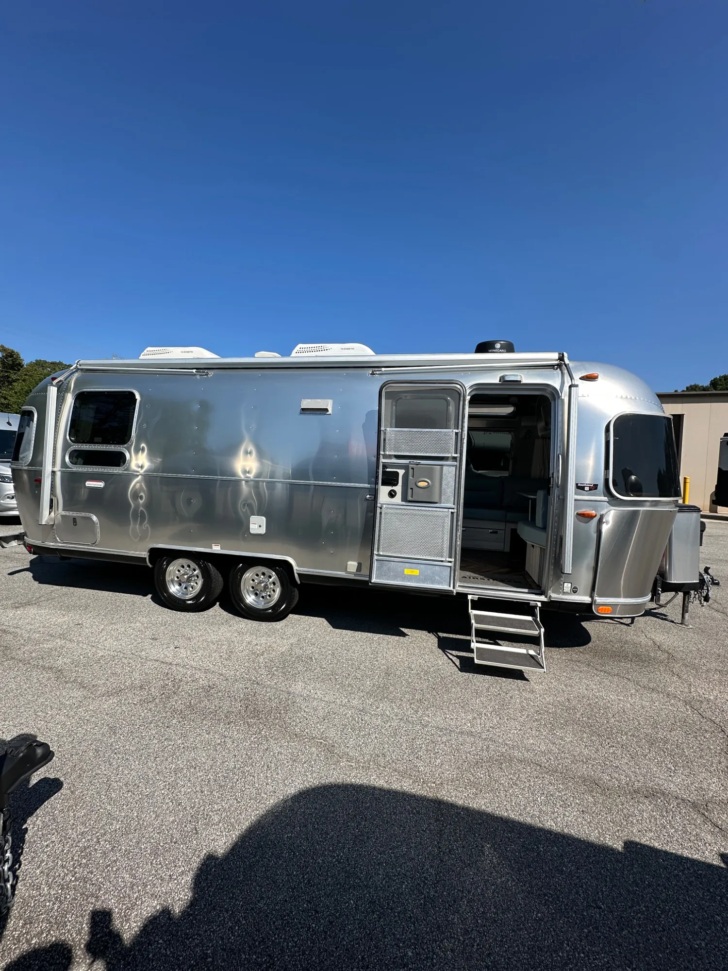 2021 Airstream International 25RB - Photo 4
