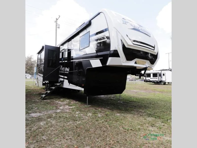2025 Keystone Fuzion 419 - Photo 2