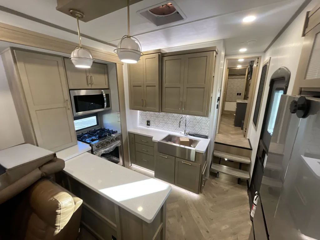 2026 Keystone Raptor 441, Photos photo 15