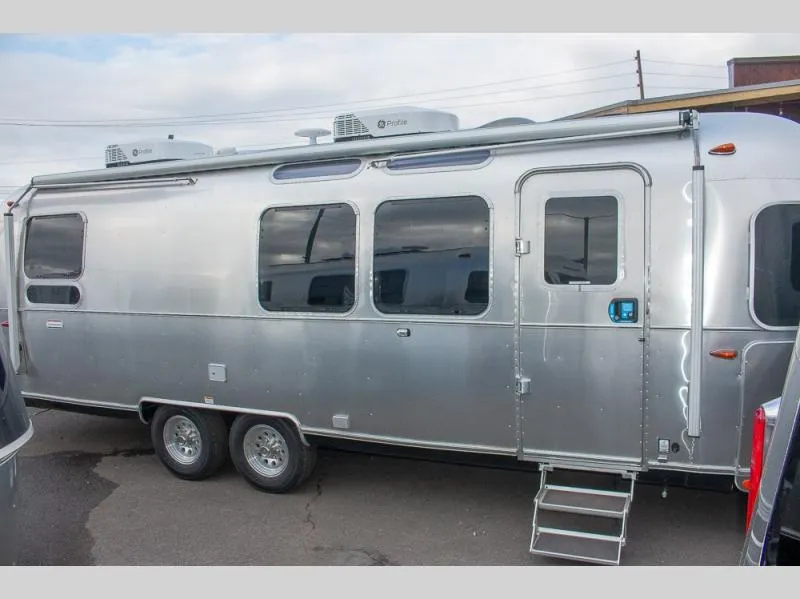 2025 Airstream International 28RB - Photo 4