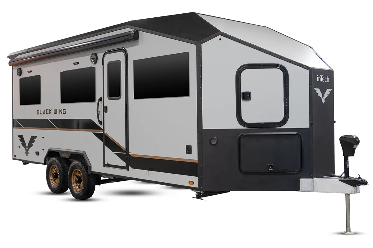 Black Wing 826 X exterior
