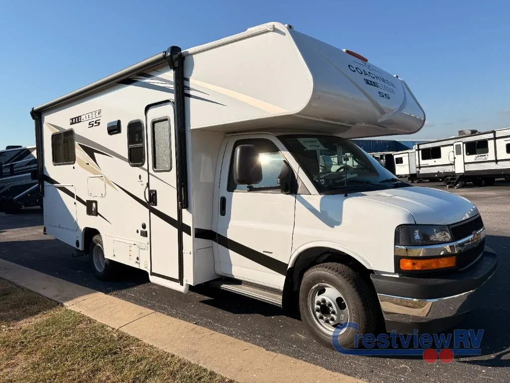 2026 Coachmen Freelander 21QSS CHEVY 3500 - Photo 3