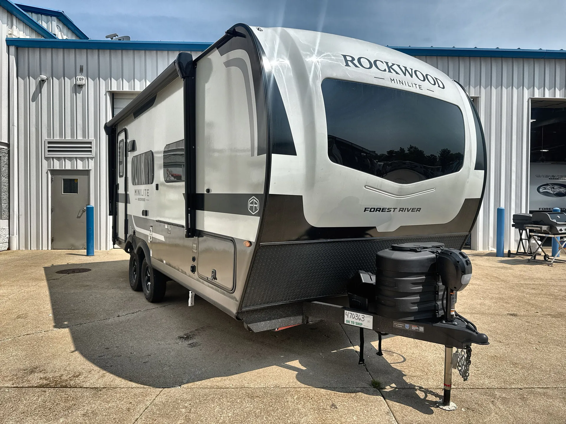 2027 Forest River Rockwood Mini Lite 2109S