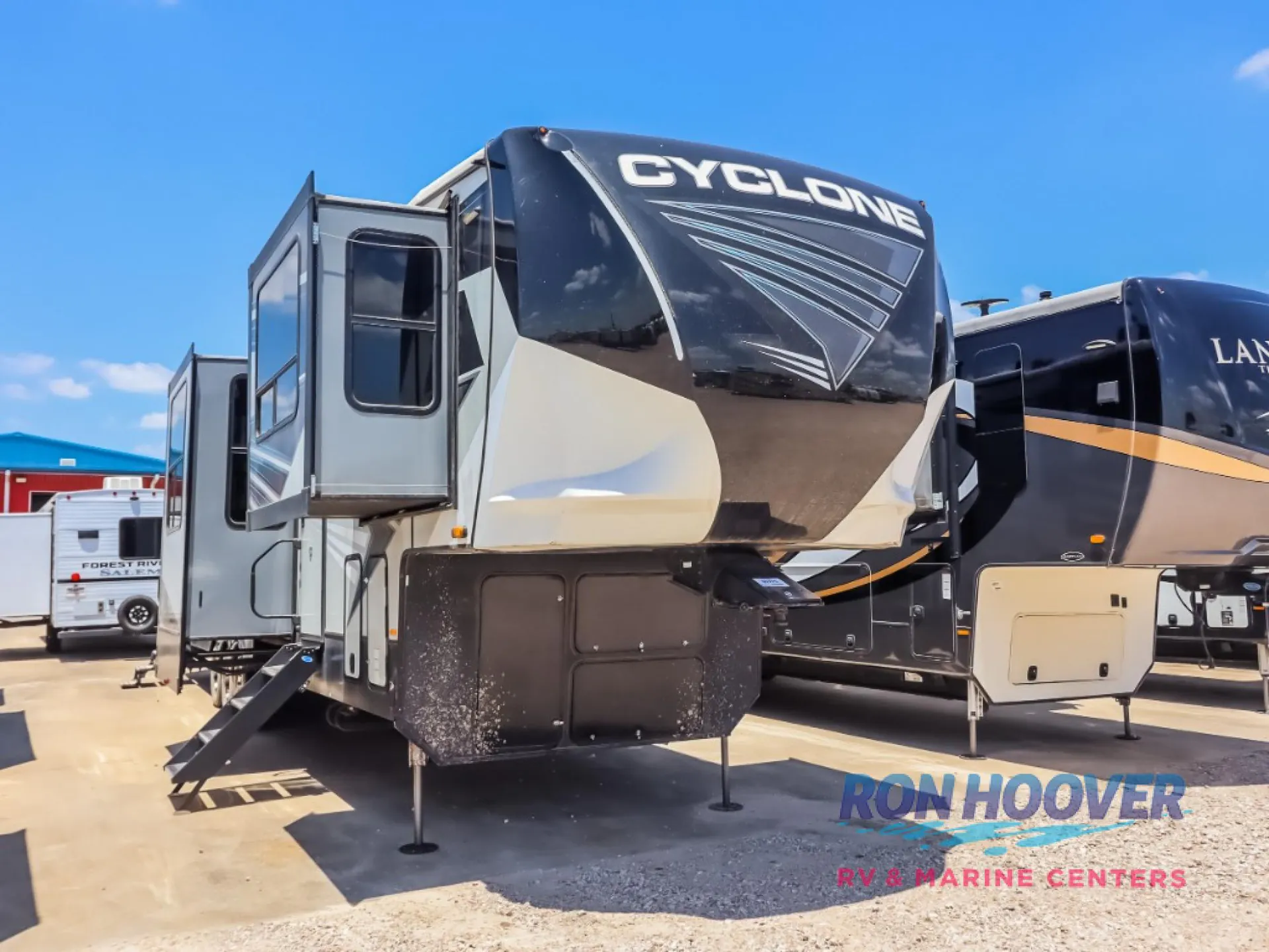 2021 Heartland Cyclone 4214 - Photo 2