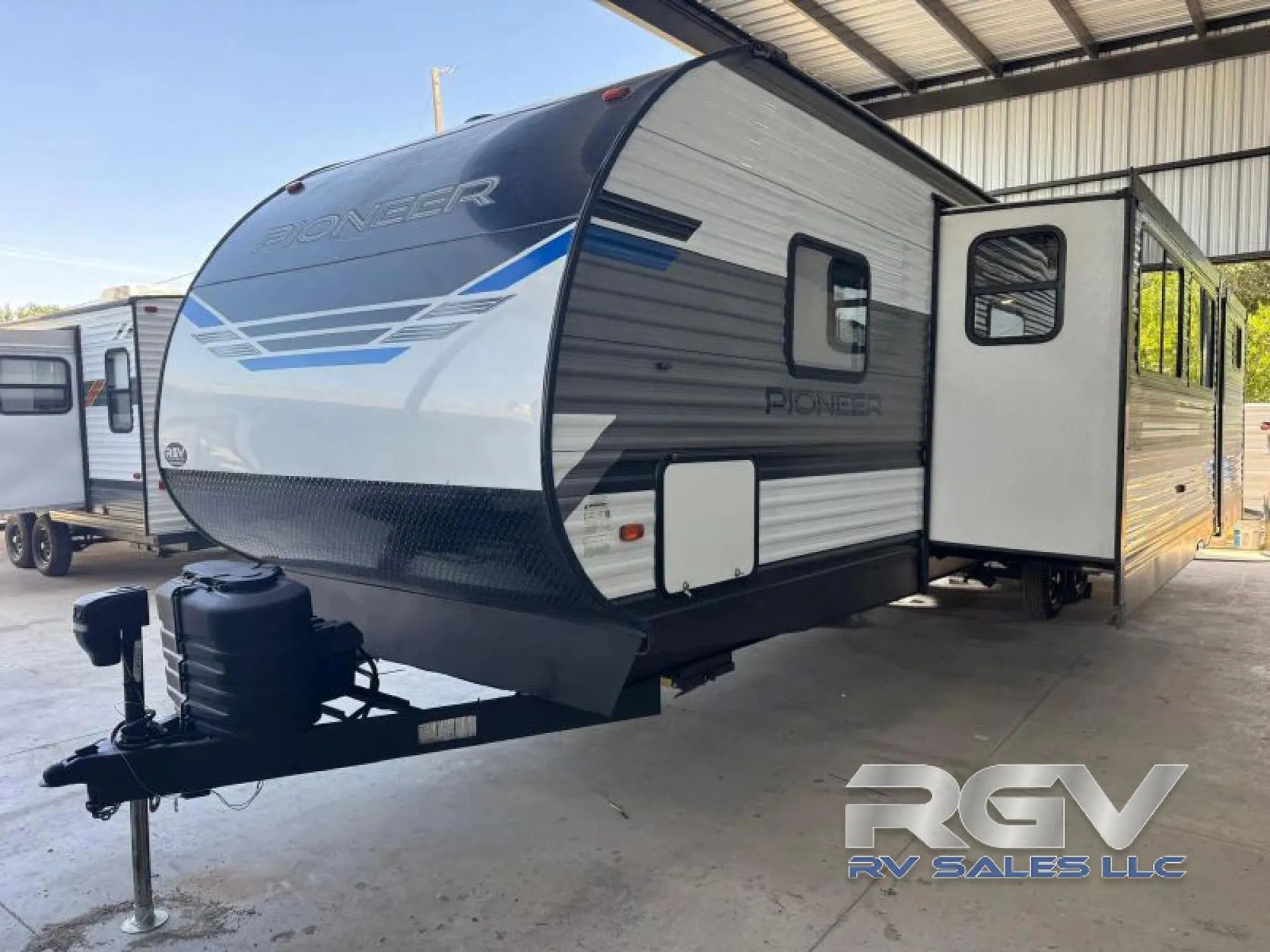 2022 Heartland Pioneer BH335 - Photo 2