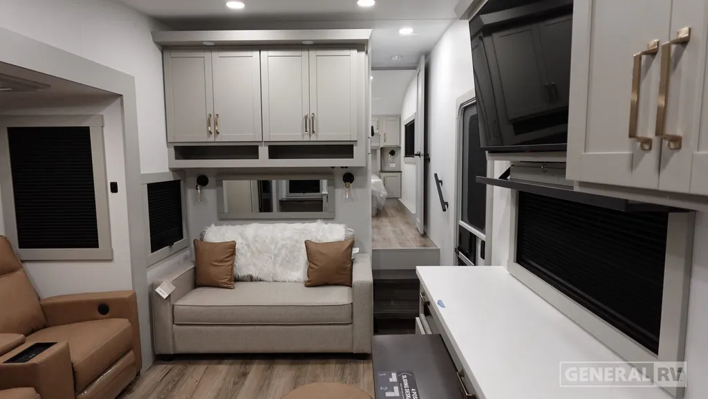 2026 Brinkley Model Z 2680, Photos photo 4