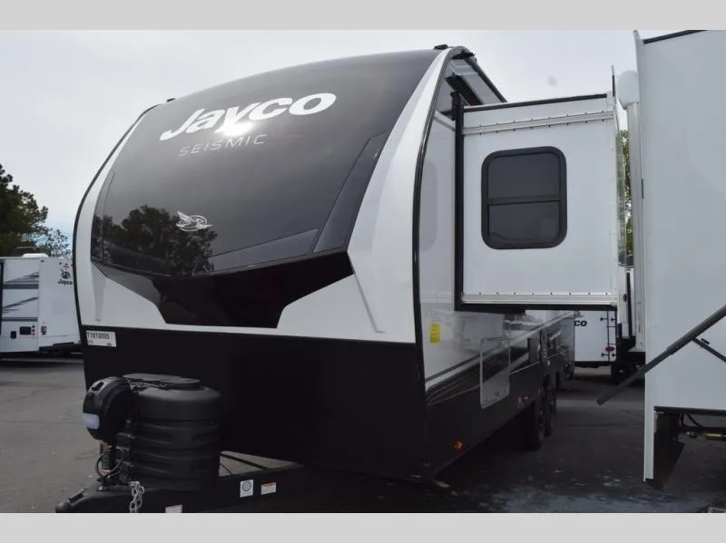 2026 Jayco Seismic 214 - Photo 2