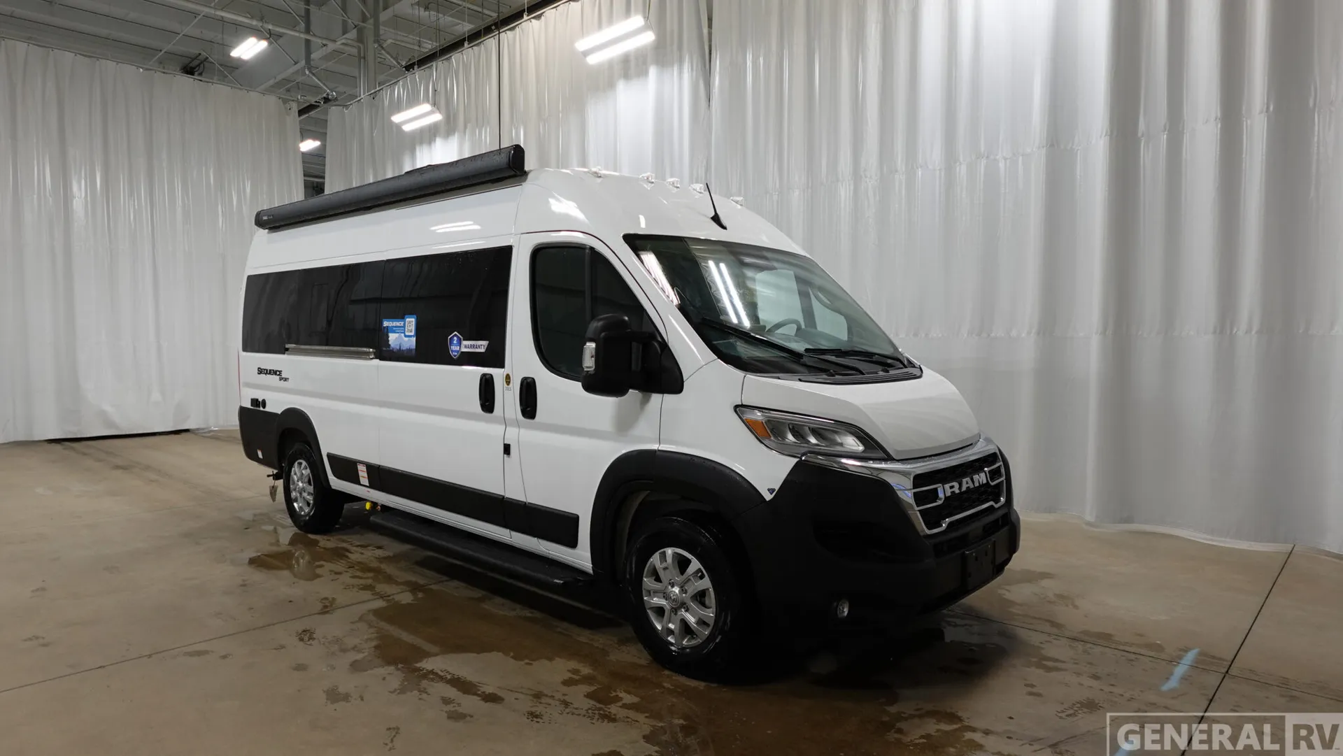 2026 Thor Motor Coach Sequence Sport 20L - Photo 2