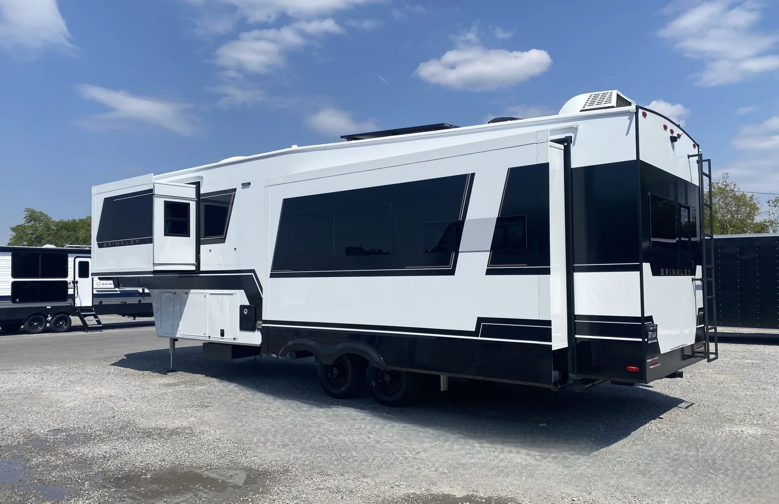 2026 Brinkley Model Z 3200 - Photo 4