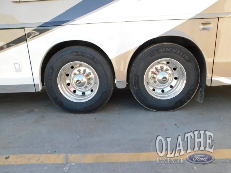 2016 Itasca Ellipse 42HD - Photo 4