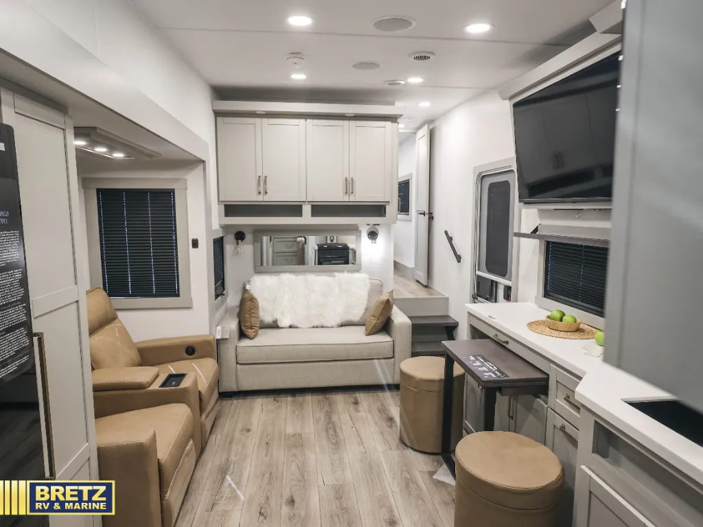 2026 Brinkley Model Z 2810, Photos photo 13
