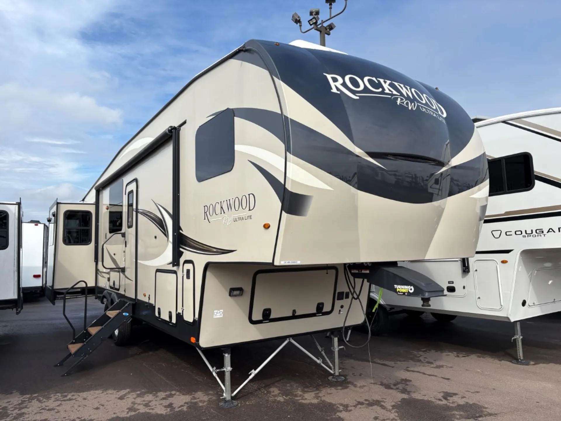 2020 Forest River Rockwood Ultra Lite 2898KS - Photo 2