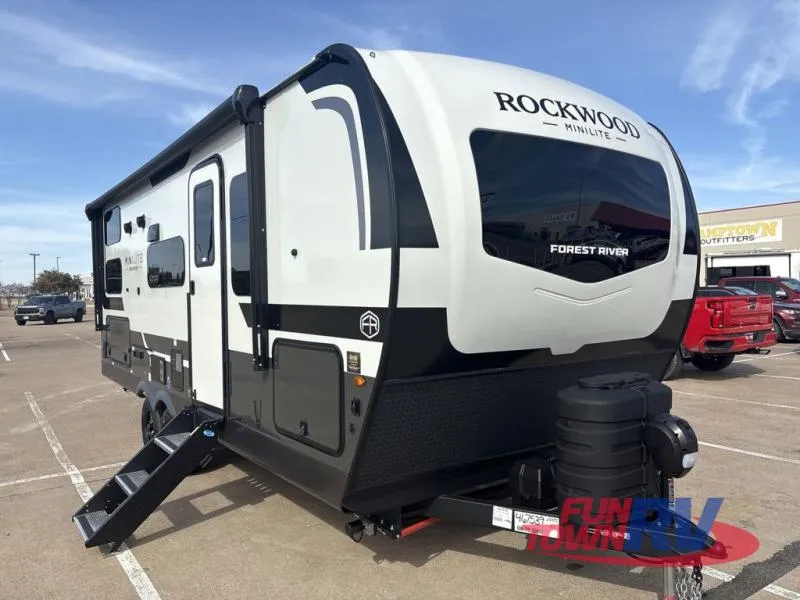 2026 Forest River Rockwood Mini Lite 2509S - Photo 3