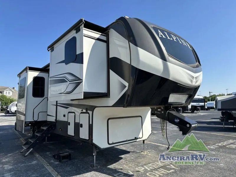 2022 Keystone Alpine 3790FK - Photo 2