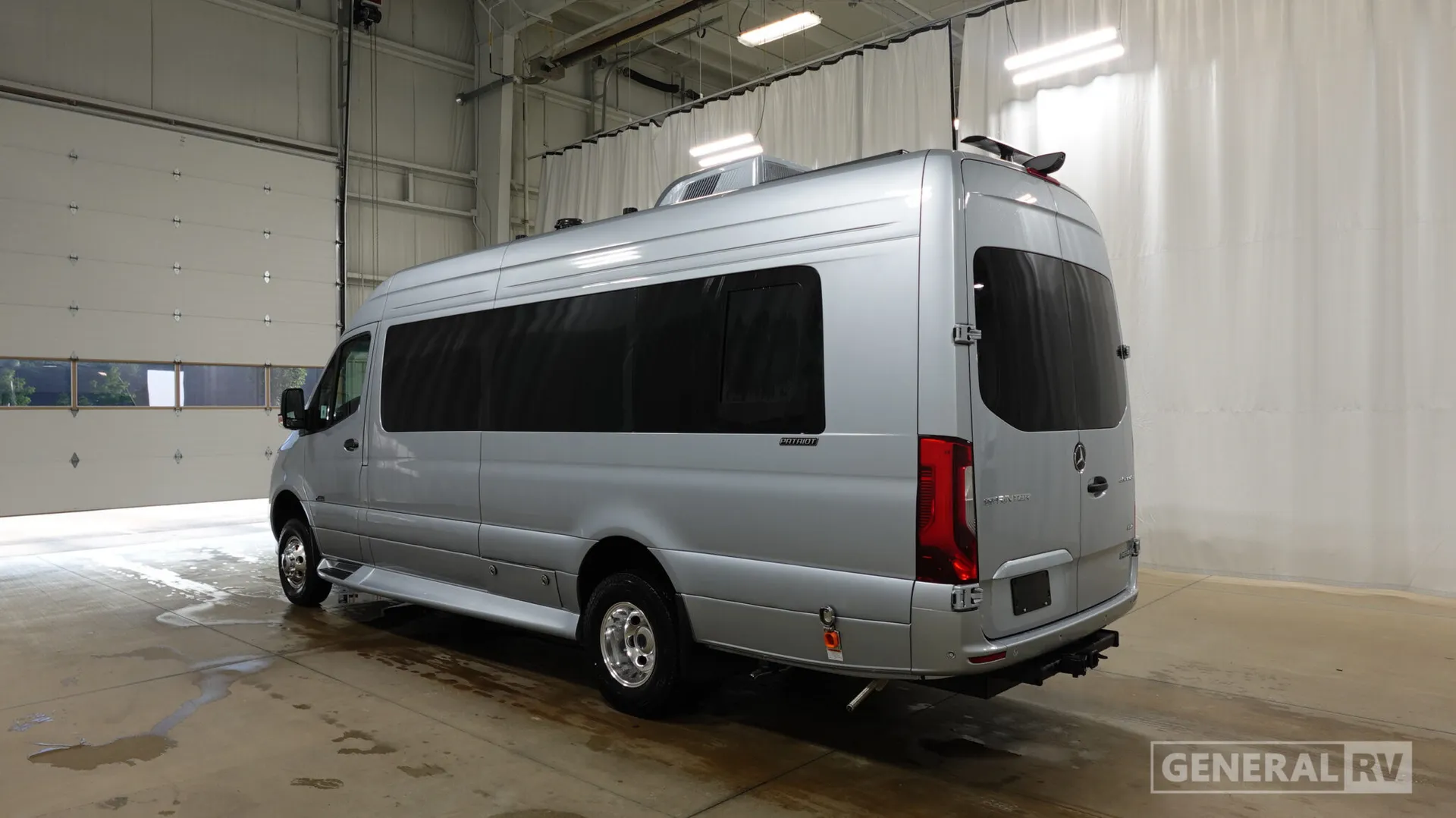 2027 Midwest Automotive Designs Patriot MD3 - Photo 4