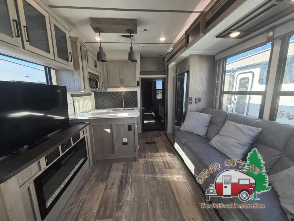 2021 Keystone Raptor 351, Photos photo 17