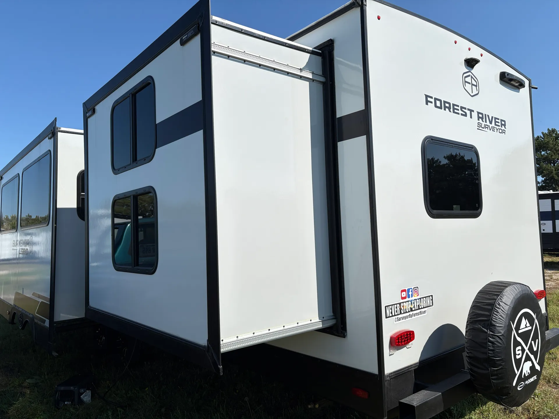 2025 Forest River Surveyor Legend 303BHLE — Photo 5