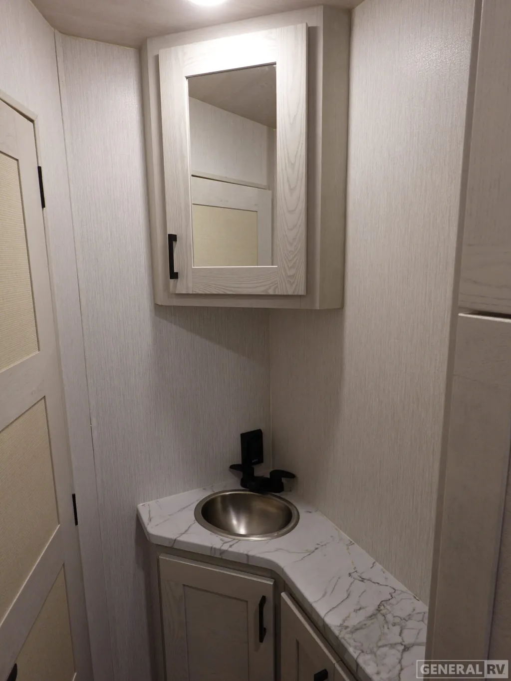 2026 NeXus RV Maximus 34MX, Photos photo 28